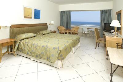 اتلانتیکا میرامار بیچ هتل