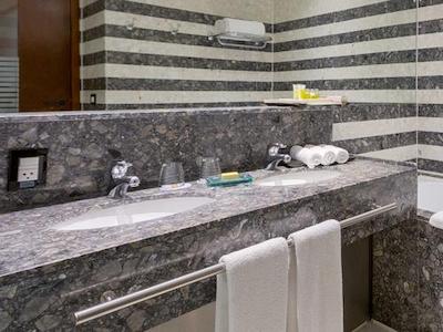 ریال تولیپ براسیلیا آلورادا