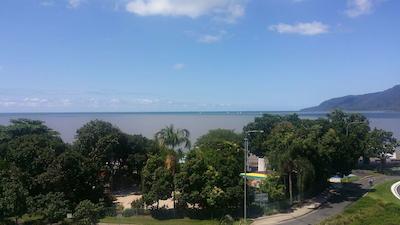 کیرنز پلازا