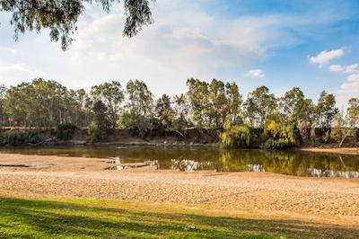 کوالیتی هتل رولز کلوب واگا