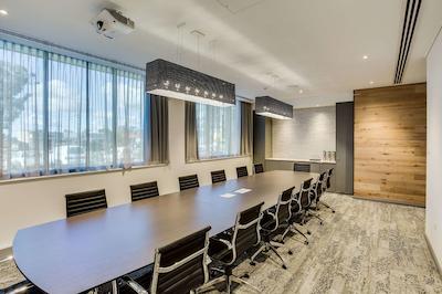 کوالیتی هتل رولز کلوب واگا