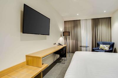 کوالیتی هتل رولز کلوب واگا