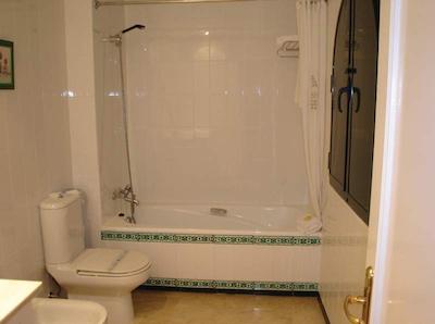 هتل پاتیو د لا آلامدا