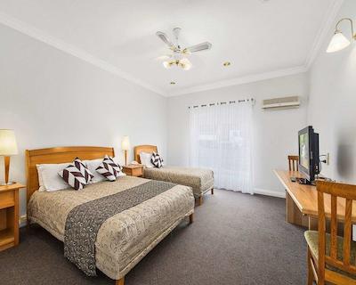 کمفرت این د اینترنیشنال