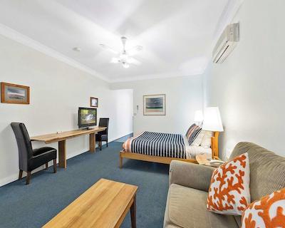 کمفرت این د اینترنیشنال