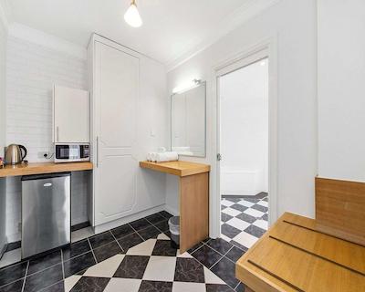 کمفرت این د اینترنیشنال