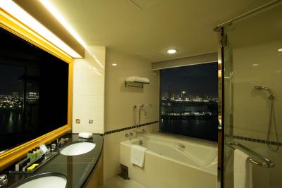 اینترکنتیننتال تکیو ب