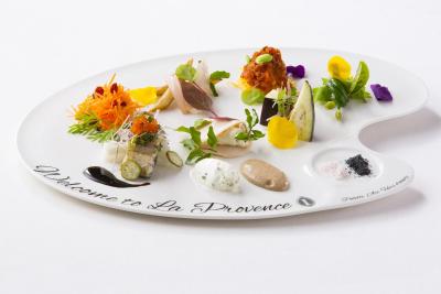 اینترکنتیننتال تکیو ب