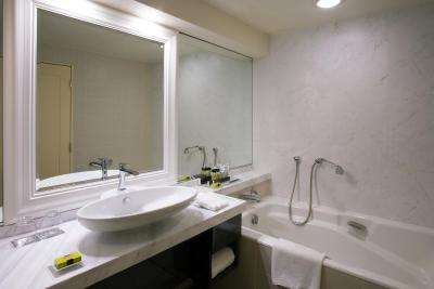 اینترکنتیننتال تکیو ب