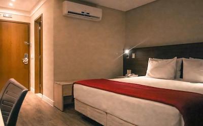 کمفرت هتل انپلیز