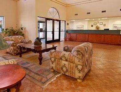 سوپر 8 پاج لاک پول