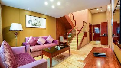 پلوز فرتون هتل فشان