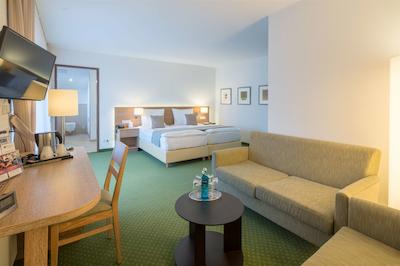 بست وسترن پرمیر اسیهتل کراوتکرمر