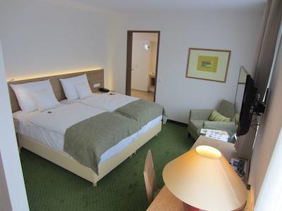 بست وسترن پرمیر اسیهتل کراوتکرمر