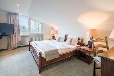 بست وسترن پرمیر اسیهتل کراوتکرمر