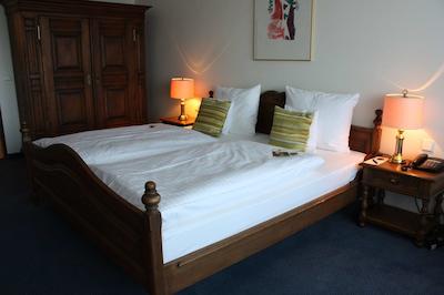 بست وسترن پرمیر اسیهتل کراوتکرمر