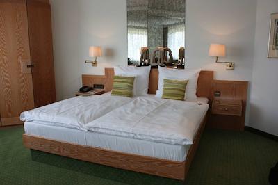 بست وسترن پرمیر اسیهتل کراوتکرمر