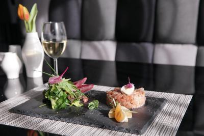 ریال تولیپ اچرافیه