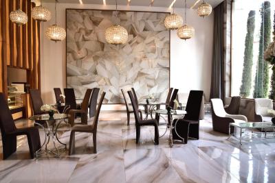 ریال تولیپ اچرافیه