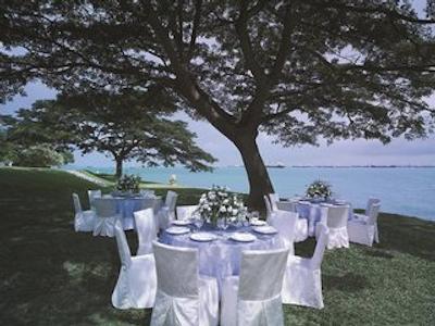 شانگری-لاس راسا سنتوسا ریزورت