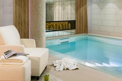 میسُن آلبار هتلز-ل پنت-نوف