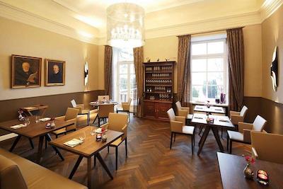 رمانتیک هتل کیلر کاوفمان