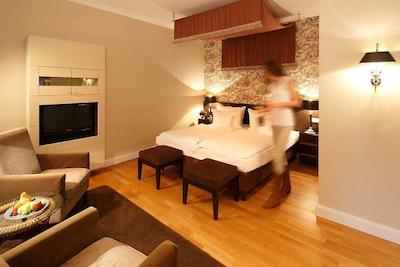 رمانتیک هتل کیلر کاوفمان