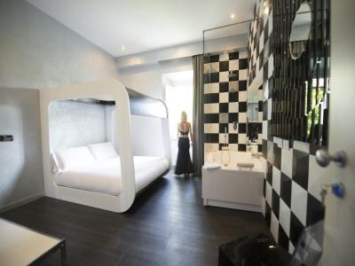 ایرومز سنترال استیشن