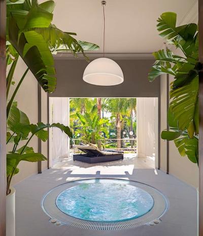 ه10 اندالوشیا پلازا