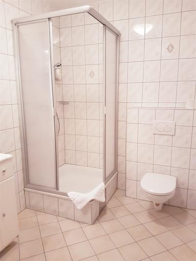 هتل پنشن هدن