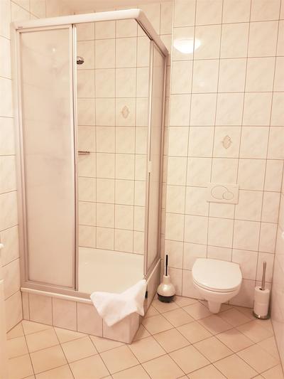 هتل پنشن هدن