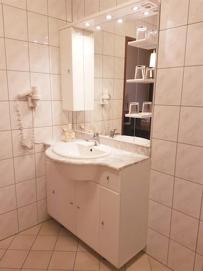 هتل پنشن هدن