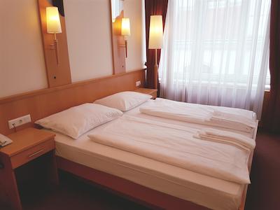 هتل پنشن هدن