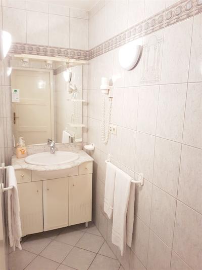 هتل پنشن هدن