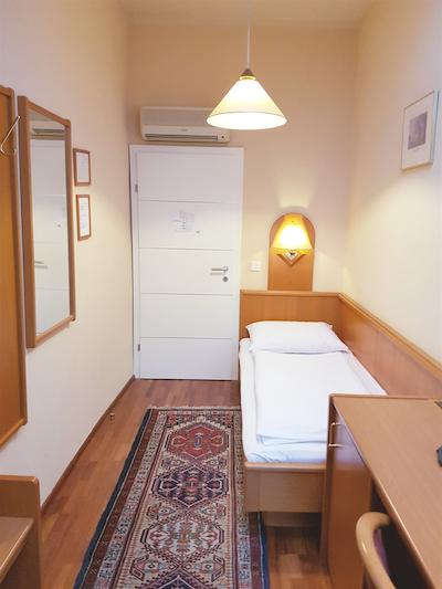 هتل پنشن هدن