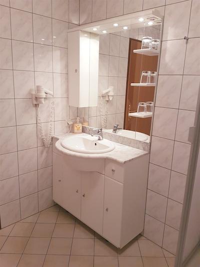 هتل پنشن هدن