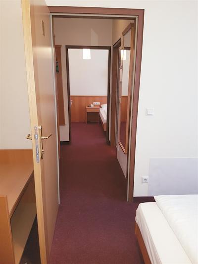 هتل پنشن هدن