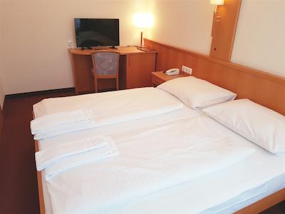 هتل پنشن هدن