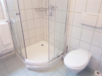 هتل پنشن هدن