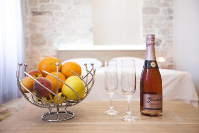 تیفانی لوکسوری رومز