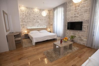 تیفانی لوکسوری رومز