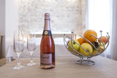 تیفانی لوکسوری رومز