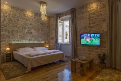 تیفانی لوکسوری رومز