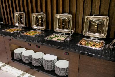 ب بوسینز هتل اند اسپا