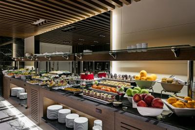 ب بوسینز هتل اند اسپا