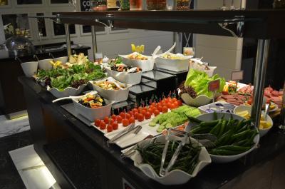 ب بوسینز هتل اند اسپا