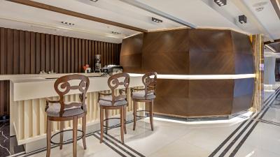 ب بوسینز هتل اند اسپا