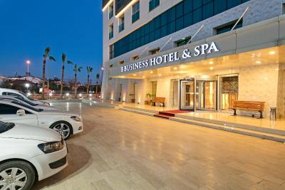 ب بوسینز هتل اند اسپا