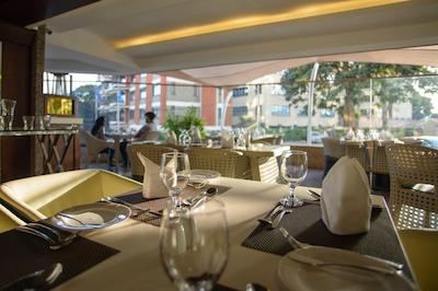 د کنکرد هتل اند سویتز