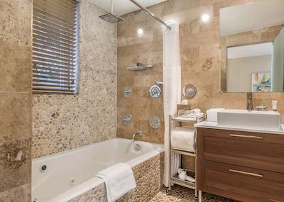 د ساگامر میامی بیچ